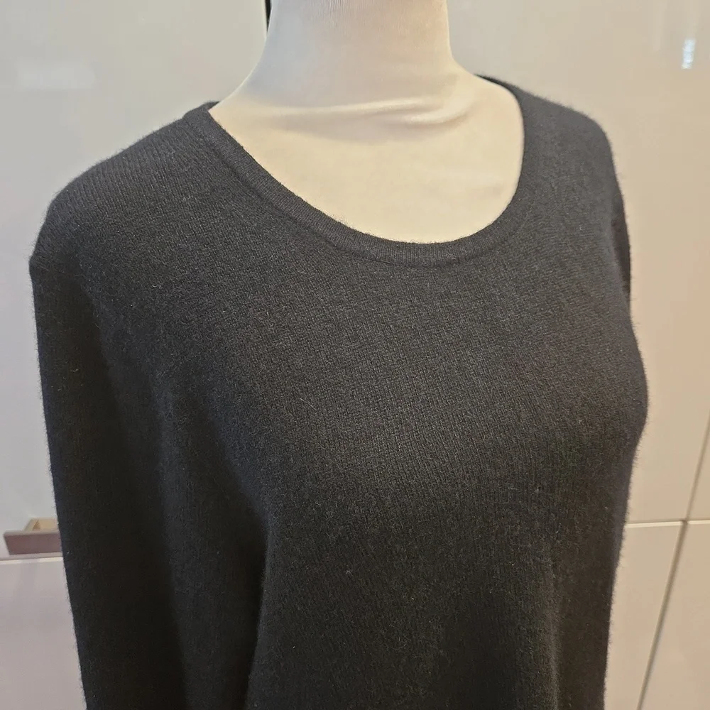 100% Cashmere Classic Black Crewneck Quiet Luxury Sweater Womens Large